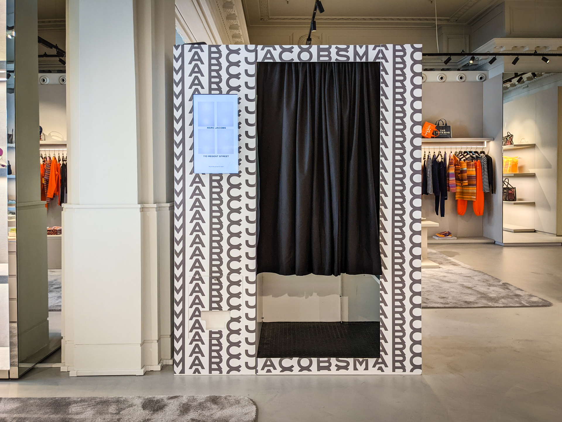 Marc Jacobs Regent Street Classic Photo Booth